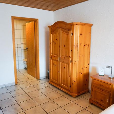 Hotel Zur Schlemmerscheune Weilerbach Exterior foto